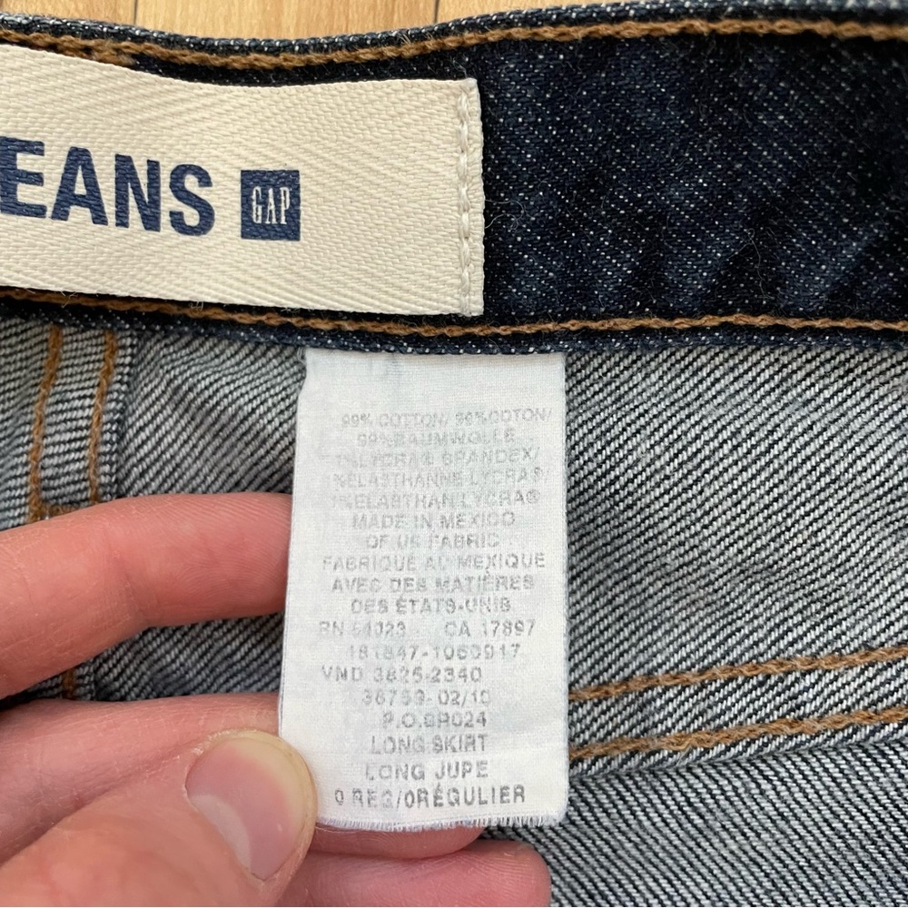 GAP Vintage Dark Wash Jean Skirt - Picture 8 of 10